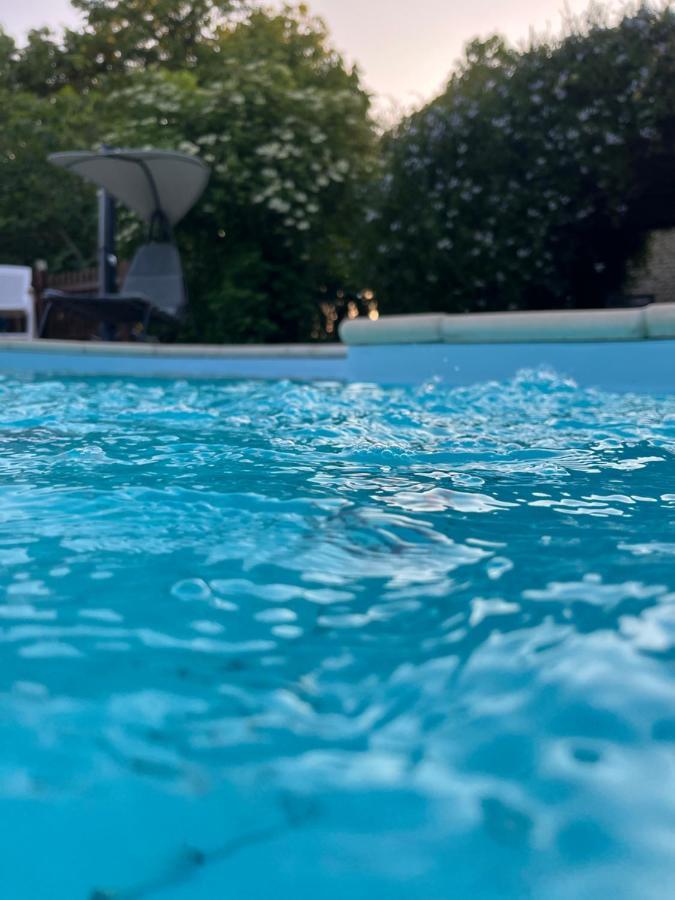 La Colline De Tilleul - Les Deux Puits - Cosy Cottage With Swimming Pool Near Aubeterre Saint-Romain  ภายนอก รูปภาพ