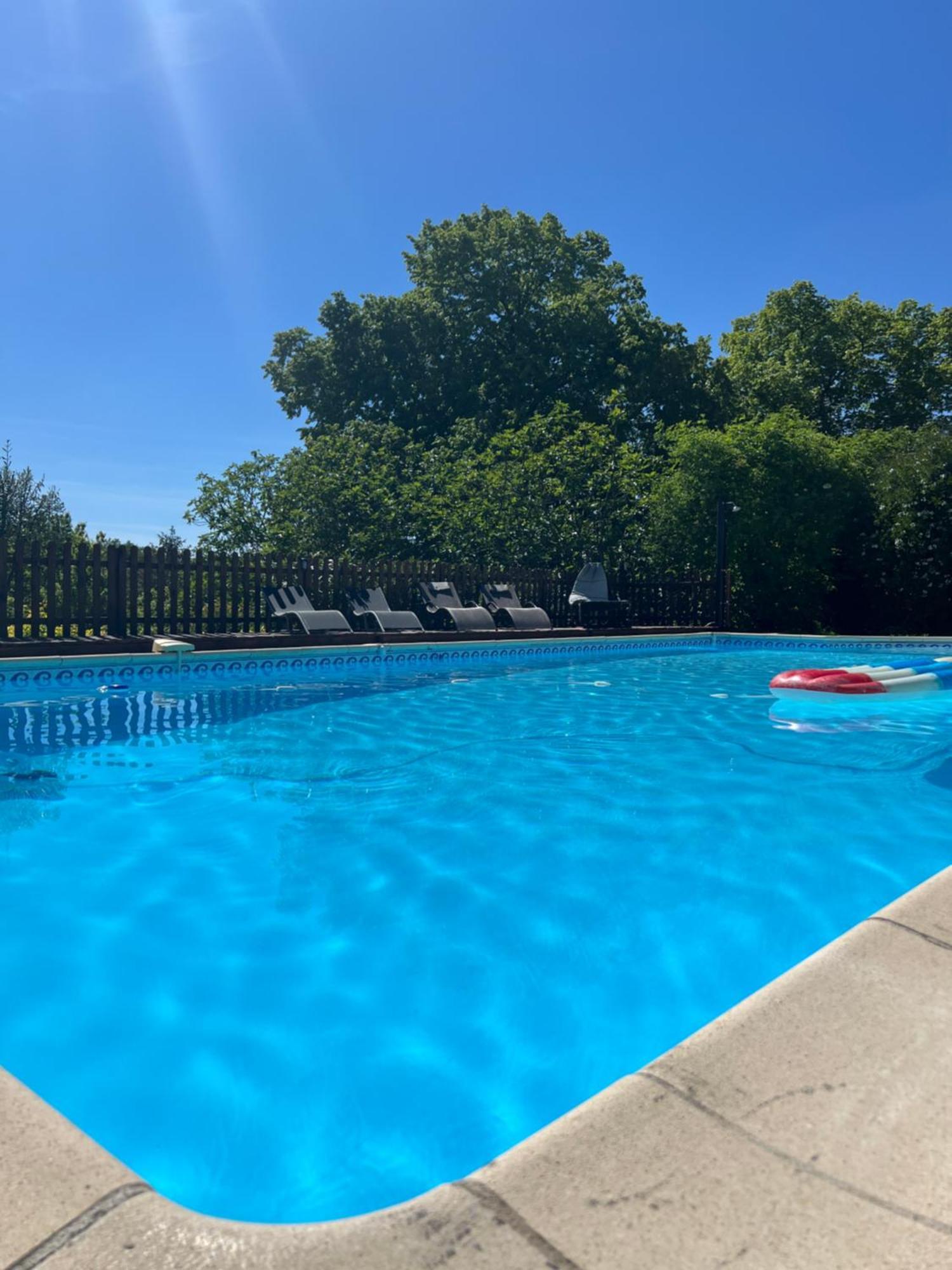 La Colline De Tilleul - Les Deux Puits - Cosy Cottage With Swimming Pool Near Aubeterre Saint-Romain  ภายนอก รูปภาพ